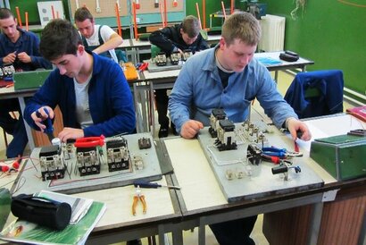 2697 K Mechanik elektrotechnik