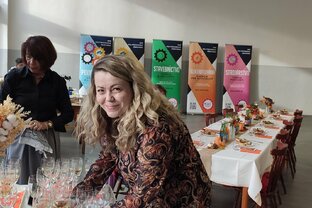 Zväčšiť fotografiu - Október mesiac úcty k starším